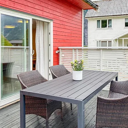 Dom wakacyjny 2 Bedroom Gorgeous In Eresfjord Nauste
